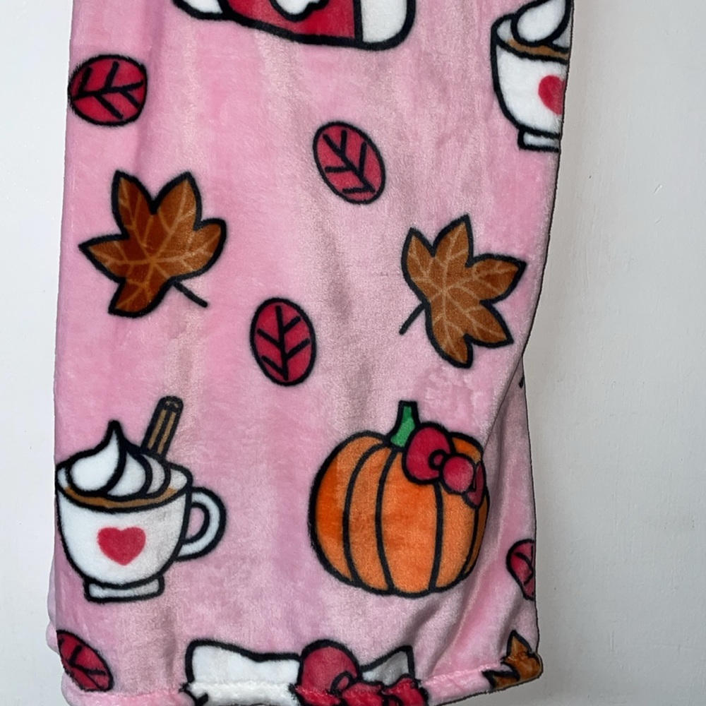 Hello Kitty Fall plush throw blanket - Picture 2 of 3